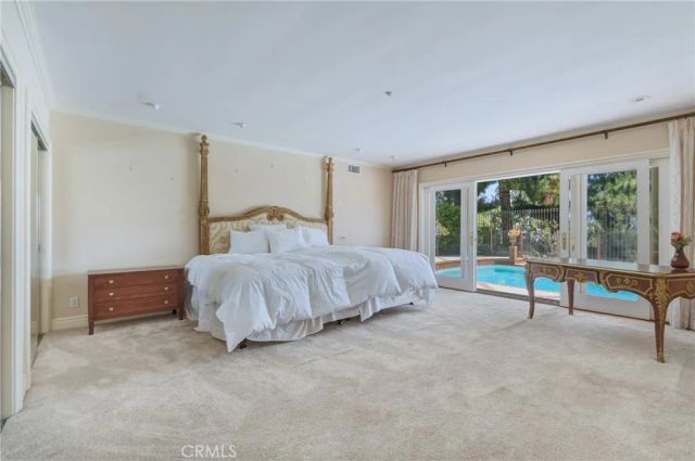 16172 Royal Oak Road, Encino, CA 91436