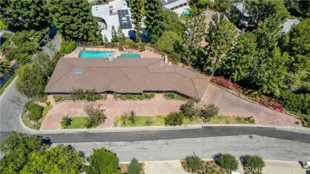 16172 Royal Oak Road, Encino, CA 91436