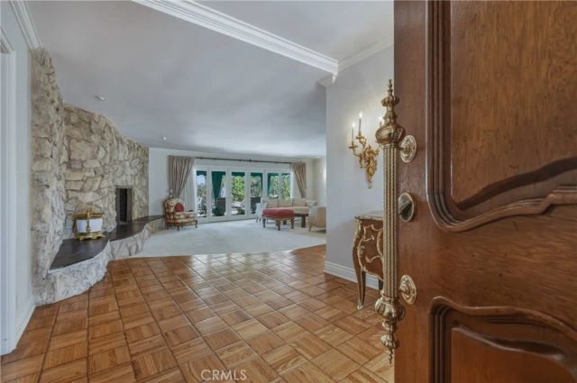 16172 Royal Oak Road, Encino, CA 91436