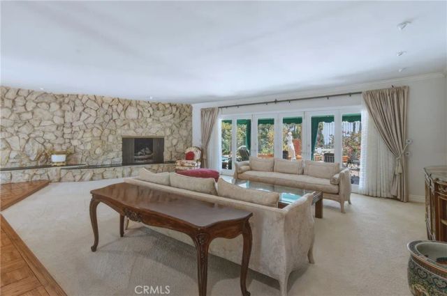 16172 Royal Oak Road, Encino, CA 91436