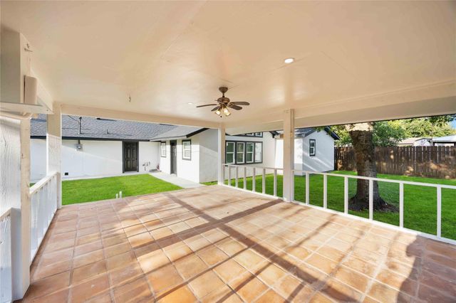 218 Havner Lane, Houston, TX 77037