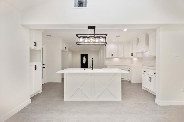 218 Havner Lane, Houston, TX 77037