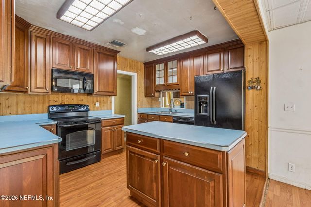 6450 HYDE GROVE Avenue, Jacksonville, FL 32210