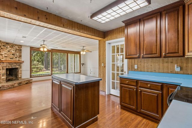 6450 HYDE GROVE Avenue, Jacksonville, FL 32210