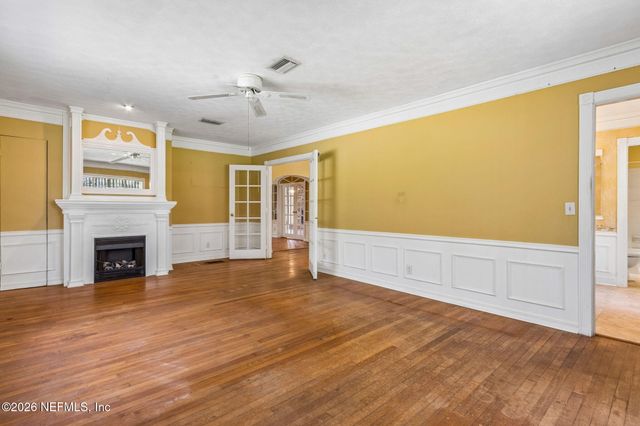 6450 HYDE GROVE Avenue, Jacksonville, FL 32210