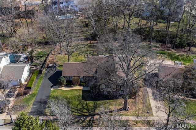 1948 Dovershire Court, Chesterfield, MO 63017