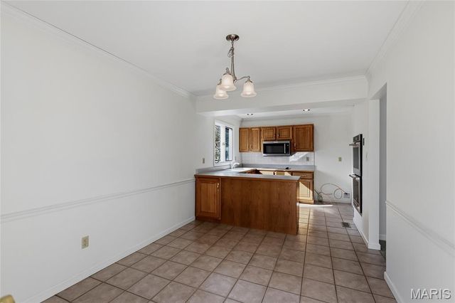 1948 Dovershire Court, Chesterfield, MO 63017