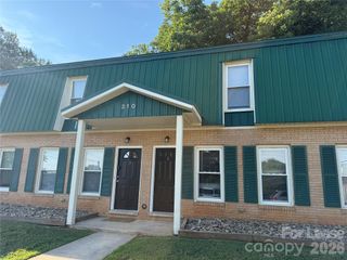 310 W Catawba Avenue 4, Mount Holly, NC 28120