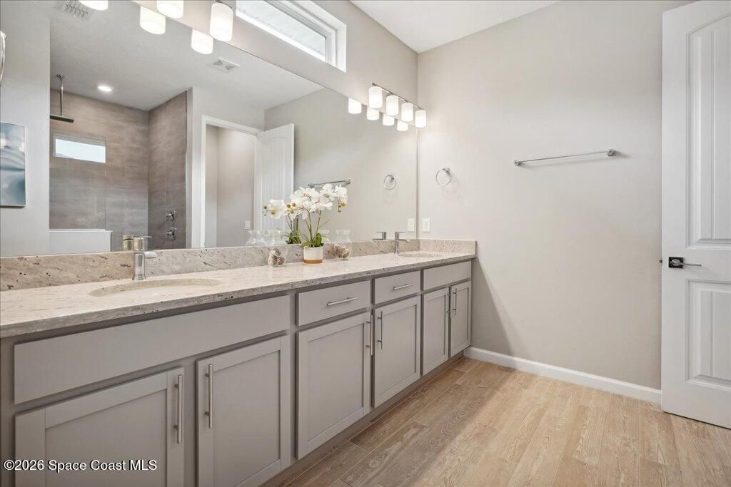 Image 11 of property listing at 953 Hattaras Terrace SE 50, Palm Bay, FL 32909