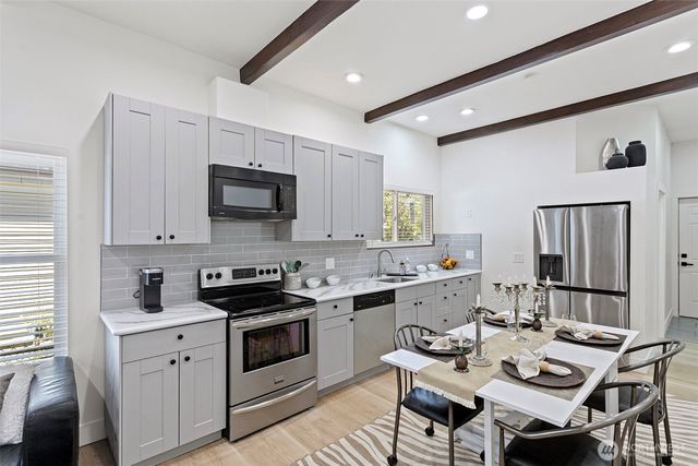 2127 S L Street, Tacoma, WA 98405