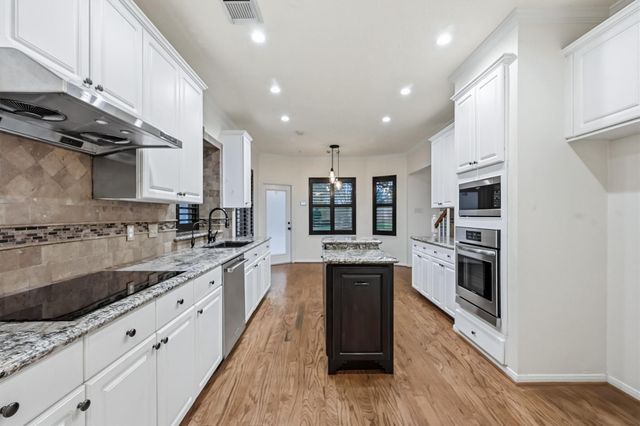 9310 Stone Post Circle, Houston, TX 77064