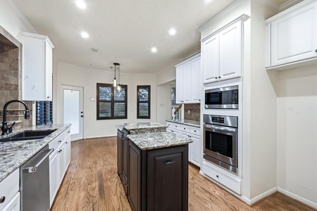 9310 Stone Post Circle, Houston, TX 77064