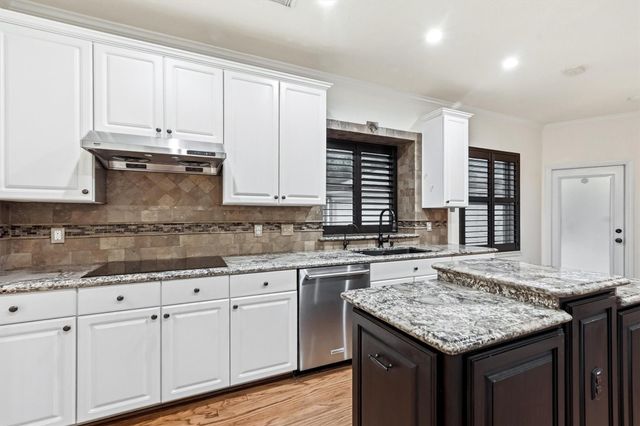 9310 Stone Post Circle, Houston, TX 77064