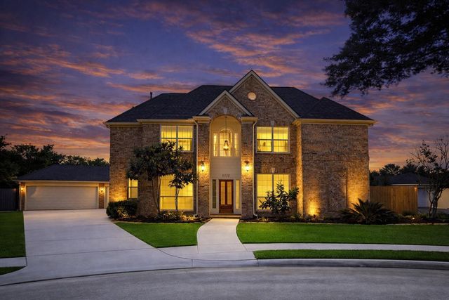 9310 Stone Post Circle, Houston, TX 77064