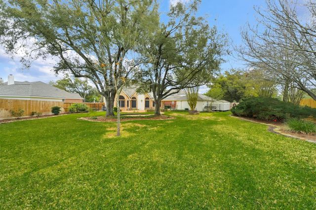 9310 Stone Post Circle, Houston, TX 77064