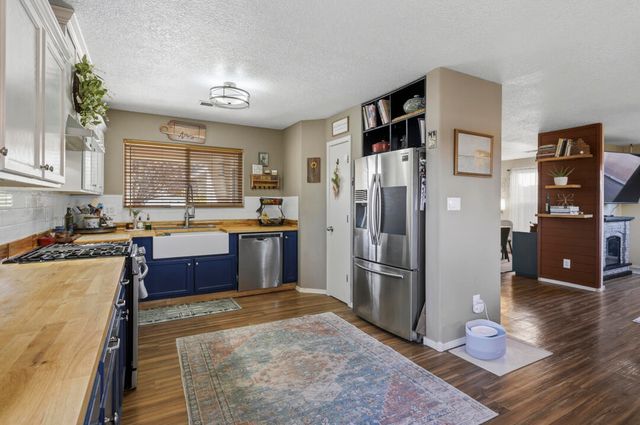 6116 Picture Rock Place NW, Albuquerque, NM 87120