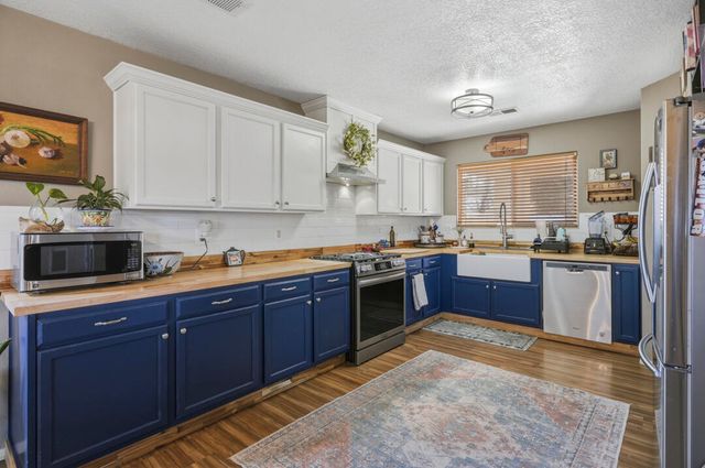 6116 Picture Rock Place NW, Albuquerque, NM 87120