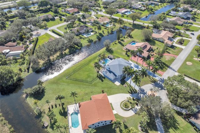 11824 SW 43rd Court, Davie, FL 33330