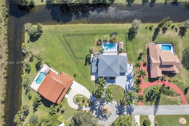 11824 SW 43rd Court, Davie, FL 33330