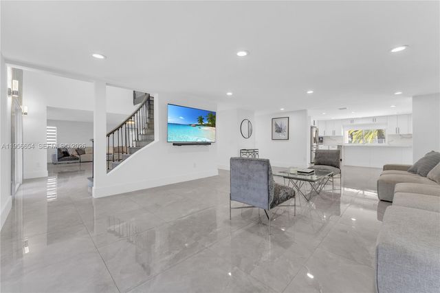 11824 SW 43rd Court, Davie, FL 33330
