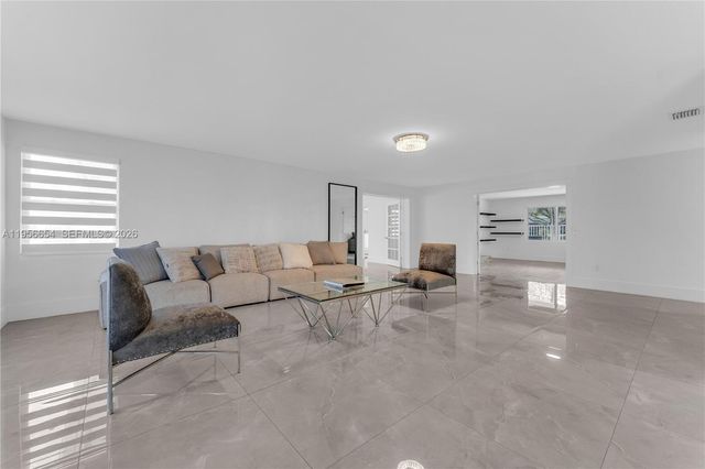 11824 SW 43rd Court, Davie, FL 33330