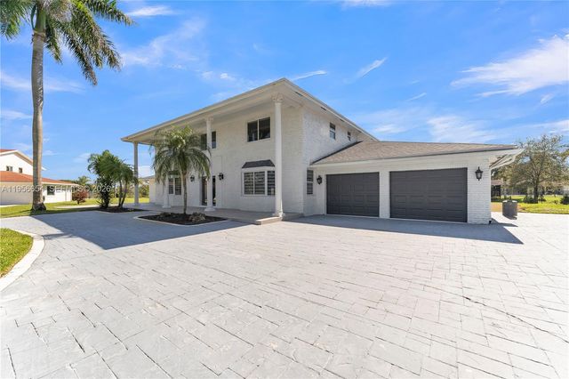 11824 SW 43rd Court, Davie, FL 33330