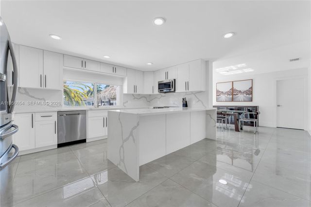 11824 SW 43rd Court, Davie, FL 33330