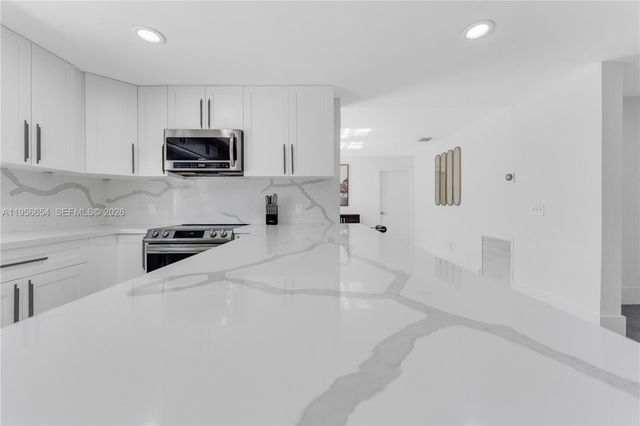 11824 SW 43rd Court, Davie, FL 33330