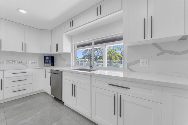 11824 SW 43rd Court, Davie, FL 33330