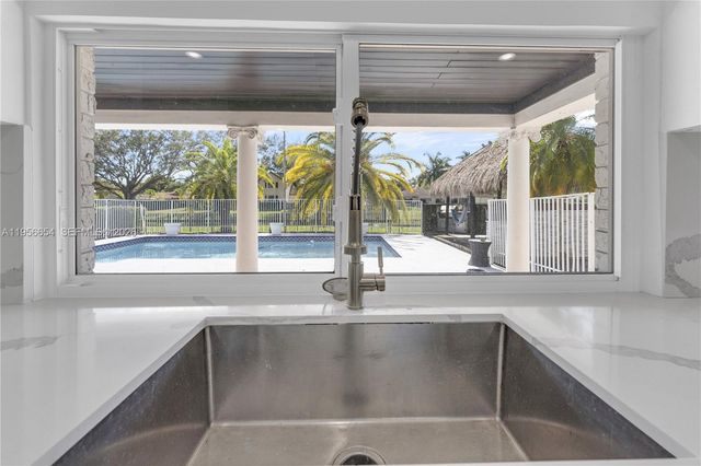 11824 SW 43rd Court, Davie, FL 33330
