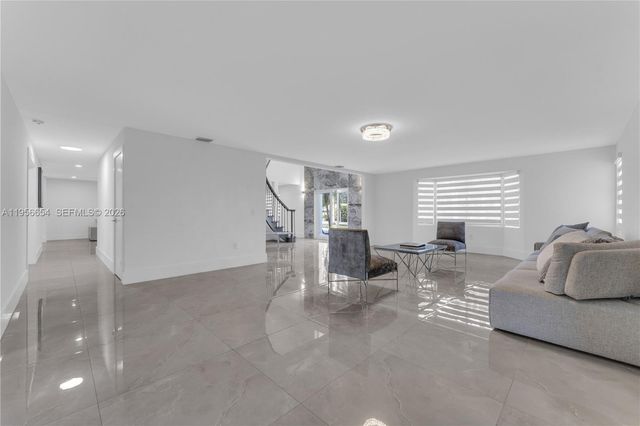 11824 SW 43rd Court, Davie, FL 33330