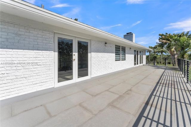 11824 SW 43rd Court, Davie, FL 33330