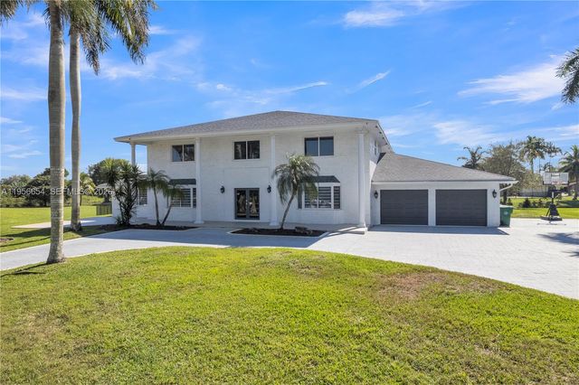11824 SW 43rd Court, Davie, FL 33330