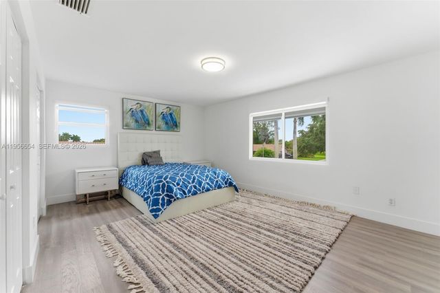 11824 SW 43rd Court, Davie, FL 33330