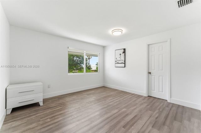 11824 SW 43rd Court, Davie, FL 33330