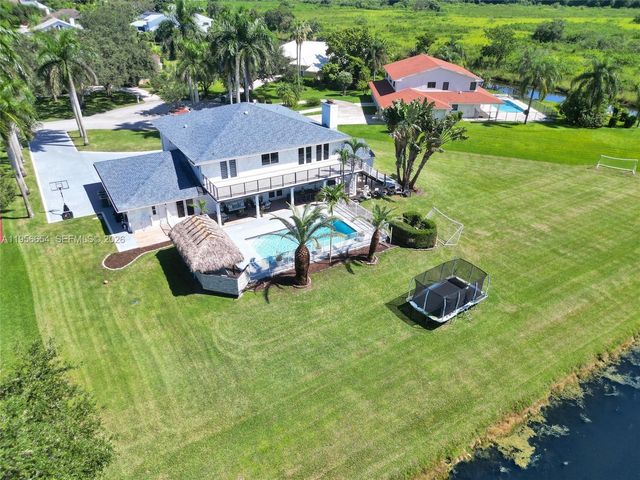 11824 SW 43rd Court, Davie, FL 33330