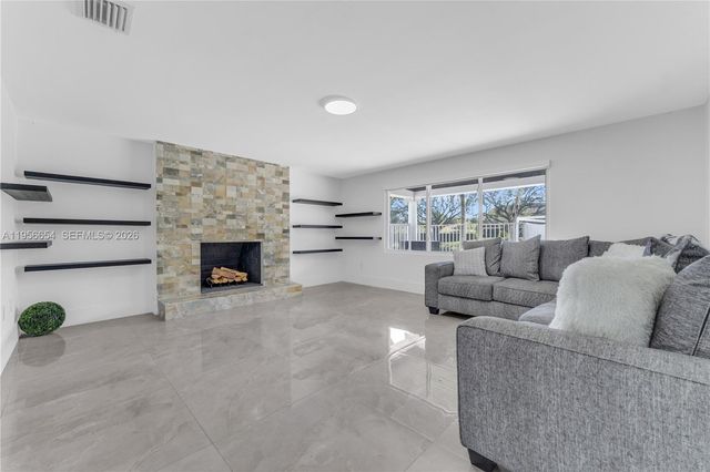 11824 SW 43rd Court, Davie, FL 33330