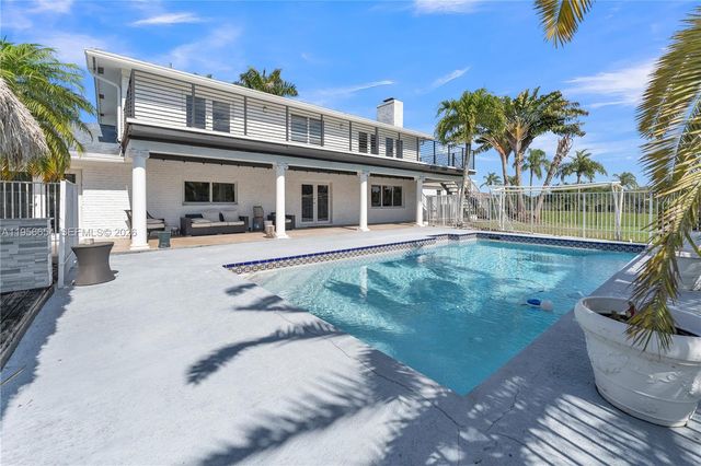11824 SW 43rd Court, Davie, FL 33330