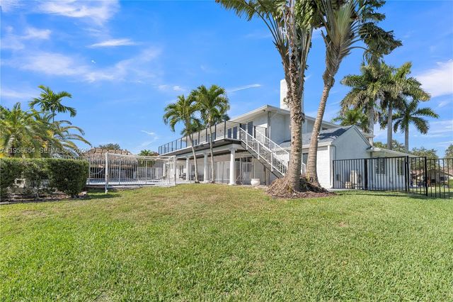 11824 SW 43rd Court, Davie, FL 33330