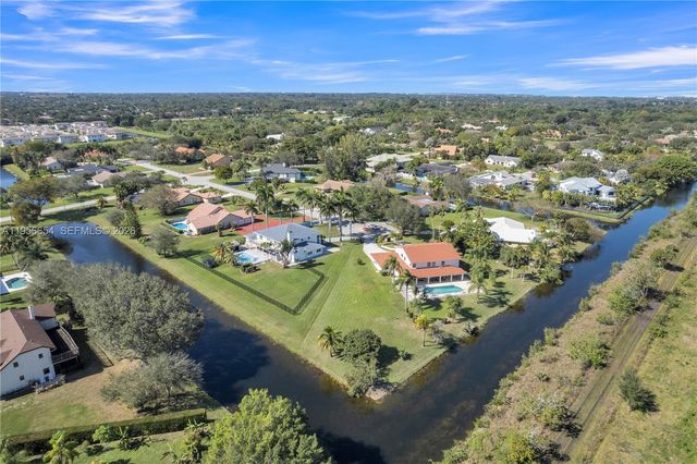11824 SW 43rd Court, Davie, FL 33330