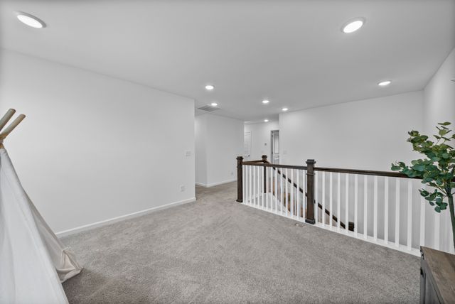 707 Chestnut Bend, Dickson, TN 37055