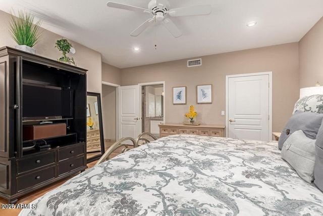15221 N CLUBGATE Drive 1121, Scottsdale, AZ 85254