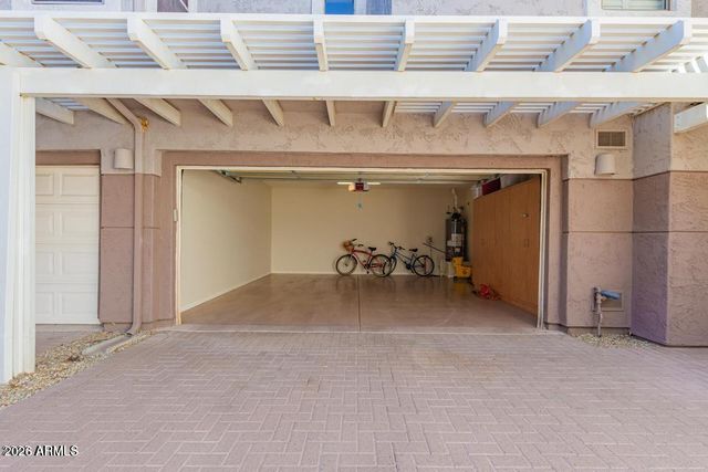15221 N CLUBGATE Drive 1121, Scottsdale, AZ 85254