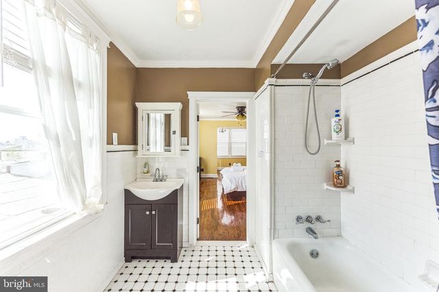 2202 E CUMBERLAND ST, Philadelphia, PA 19125