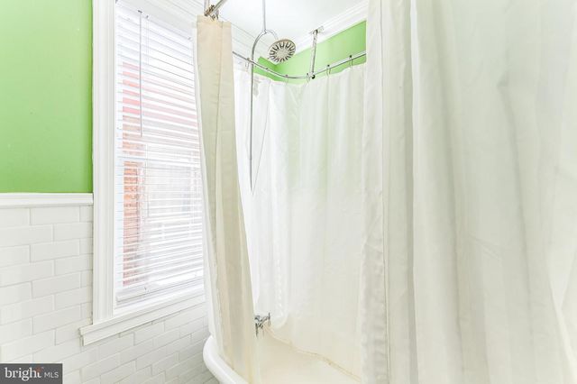 2202 E CUMBERLAND ST, Philadelphia, PA 19125