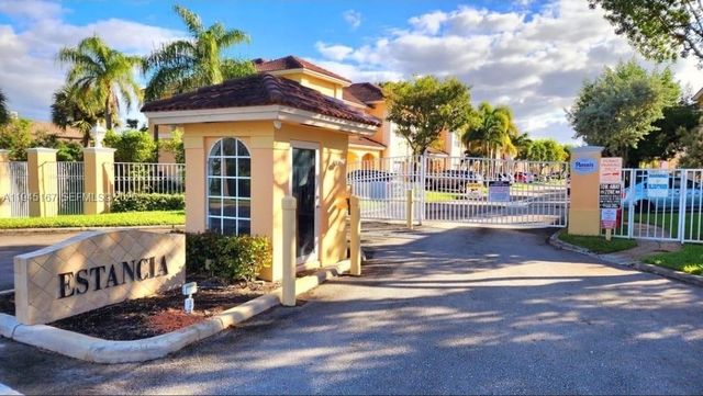 501 Talia Circle, Palm Springs, FL 33461