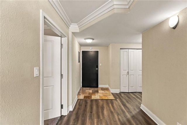 700 E 8th Street 5B, Kansas City, MO 64106