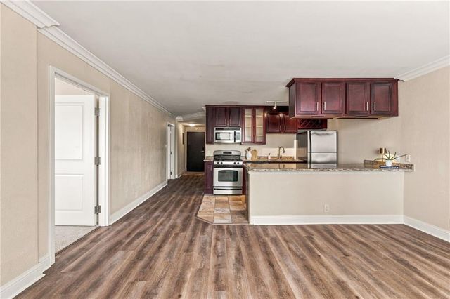 700 E 8th Street 5B, Kansas City, MO 64106