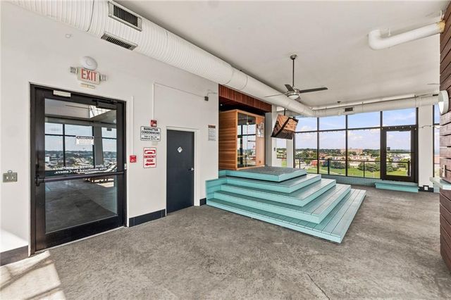 700 E 8th Street 5B, Kansas City, MO 64106