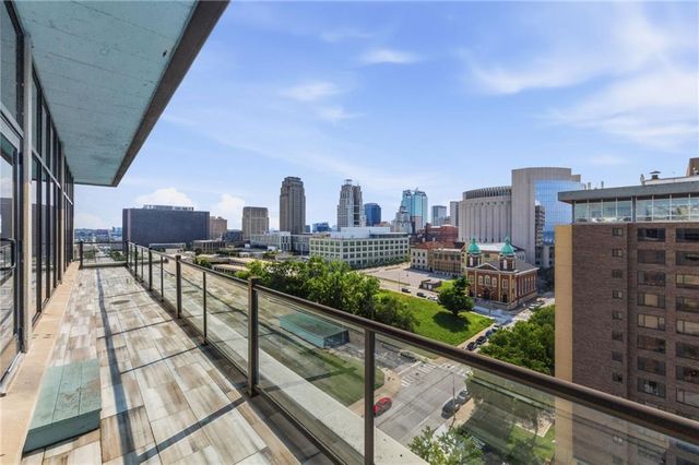 700 E 8th Street 5B, Kansas City, MO 64106
